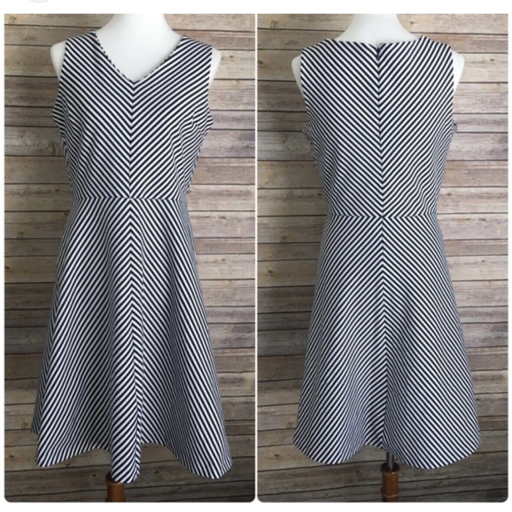Talbot’s Fit & Flare Jersey Nautical Striped Sleeveless Dress. Size S Petite - Picture 2 of 12